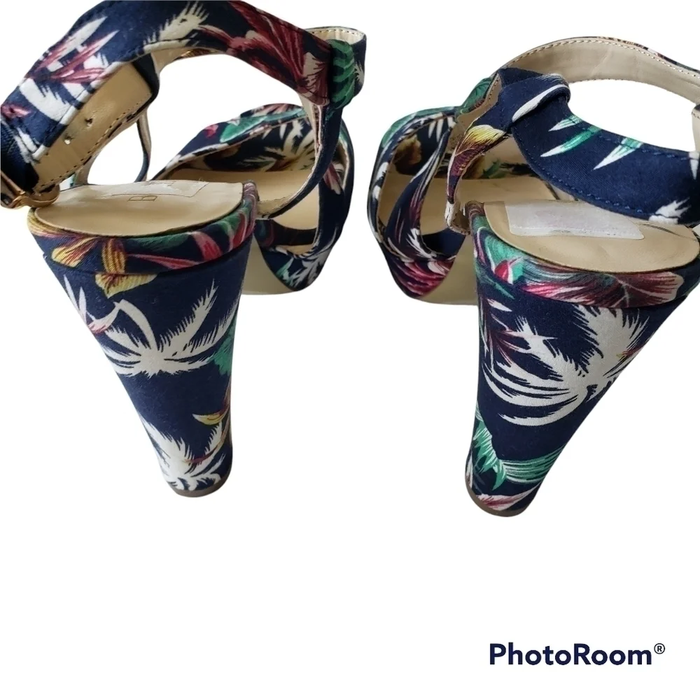 Palm print open toe platform strappy heel sandal shoes 9.5